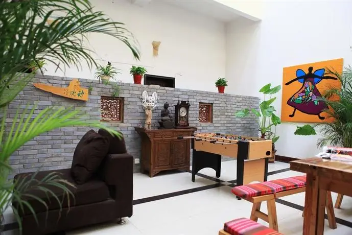 Luoyang Longmen Youth Hostel 