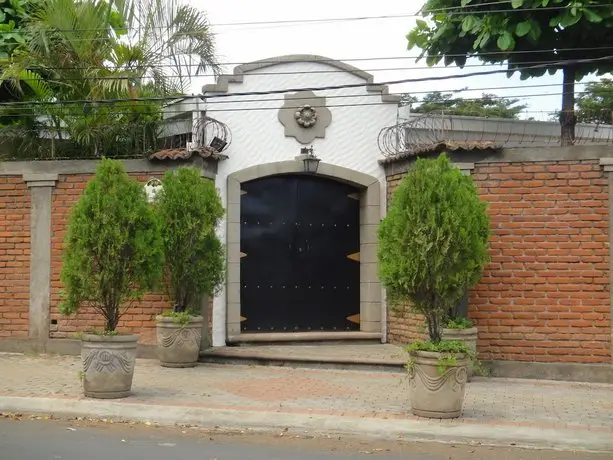 Hotel El Almendro Managua