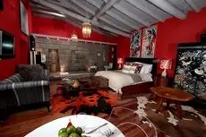 Fallen Angel - The Small Luxury Guest House 