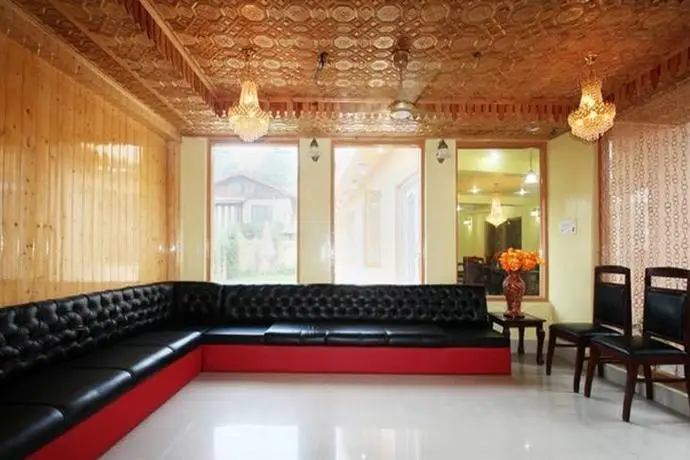 OYO 4529 Hotel Star of Kashmir 