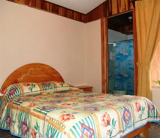 Cabinas Eddy B&B 