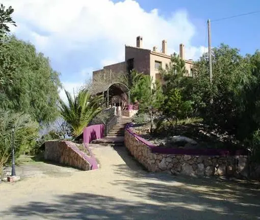 Cortijo de la Media Luna