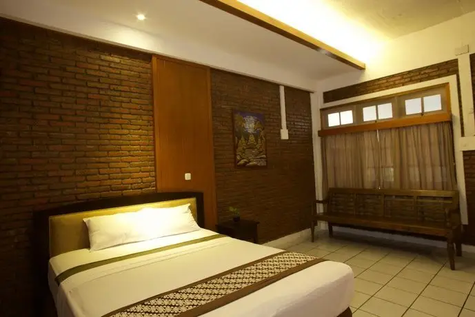 Paku Mas Hotel 