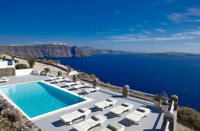 Oia Suites