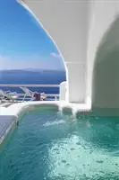 Oia Suites 