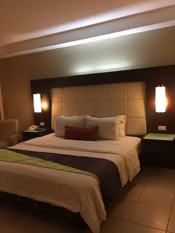 Circle Inn - Iloilo City Center 