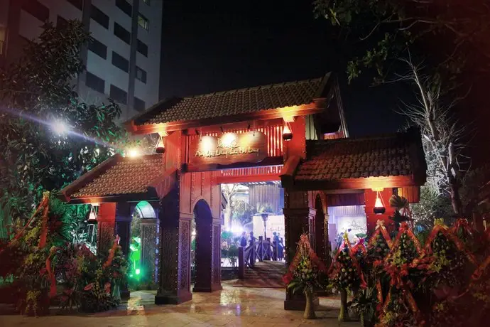 Halong Palace Hotel 