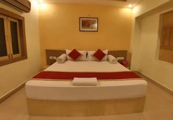 Hotel Vrinda Palace