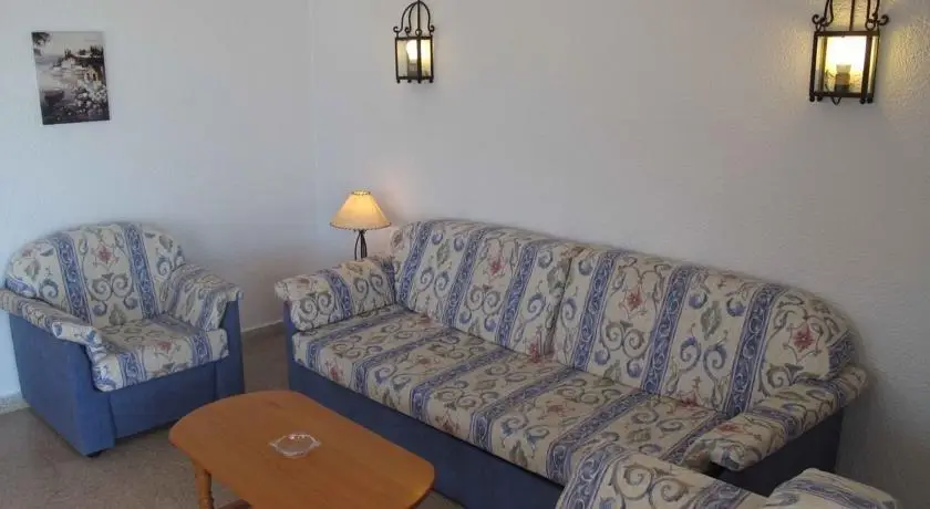 Apartamentos Ulia 