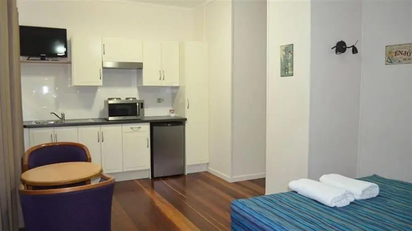 Gold Coast Airport Accommodation - La Costa Motel 