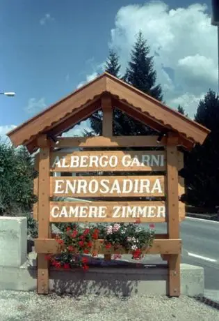 Hotel Garni Enrosadira