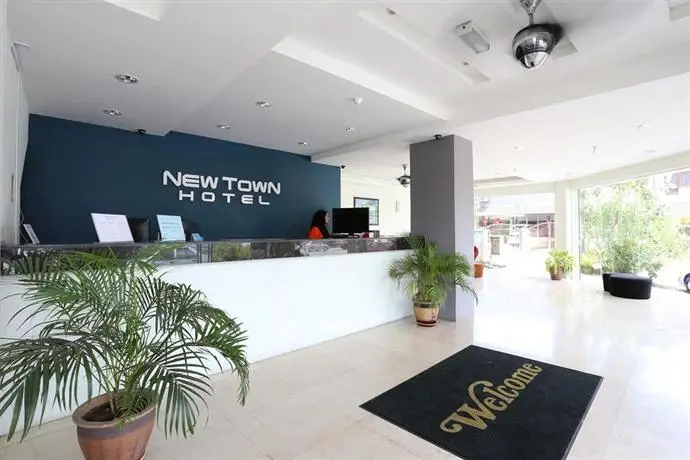 New Town Hotel Klang