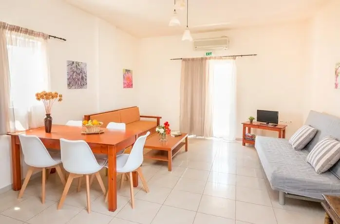 Evdokia Apartments Agia Marina 