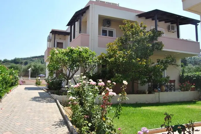 Evdokia Apartments Agia Marina 