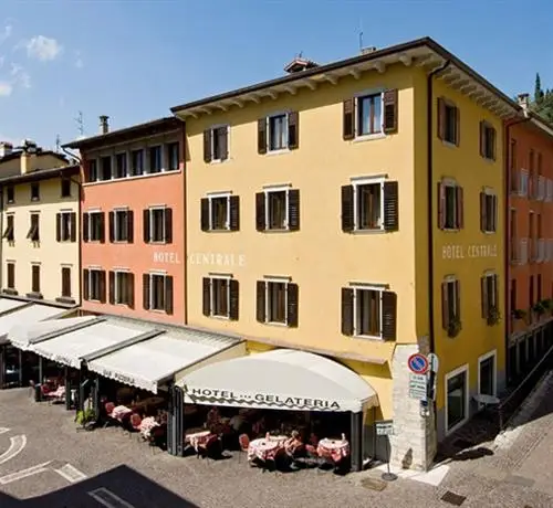 Hotel Centrale Nago-Torbole