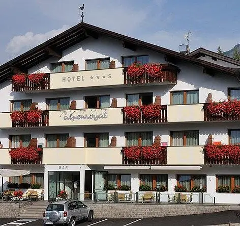 Hotel Alpenroyal Kastelruth