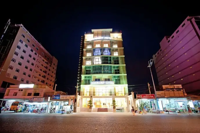 Romeliess Hotel 