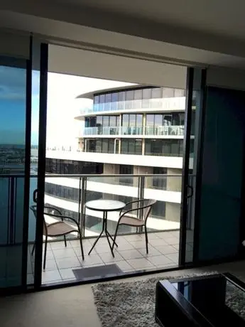 Apartments Melbourne Domain - New Quay Docklands 