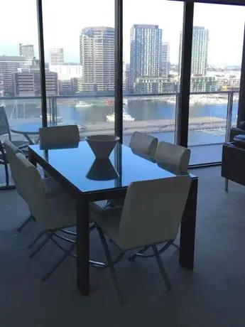 Apartments Melbourne Domain - New Quay Docklands 