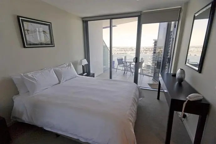 Apartments Melbourne Domain - New Quay Docklands 