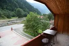 Yayla Hotel Restaurant 