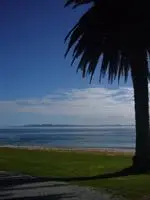 Golden Sand Beachfront Apartments 