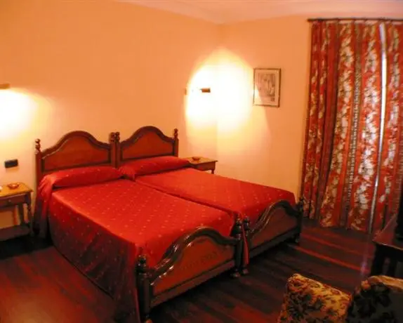 Hostal Esmeralda Comillas