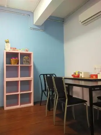 Moon Eleven Hostel Near Klia & Klia2 