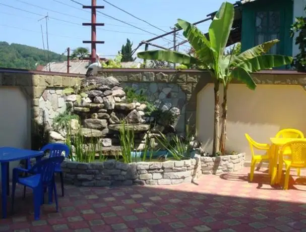 Lera Guest House