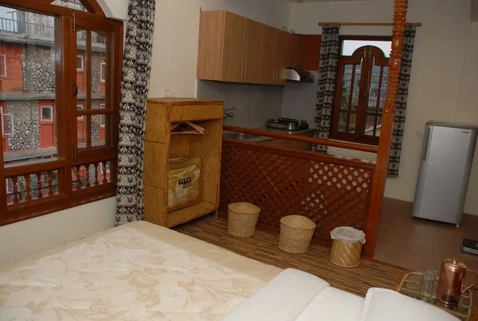 Vardan Resort n' Apartment 