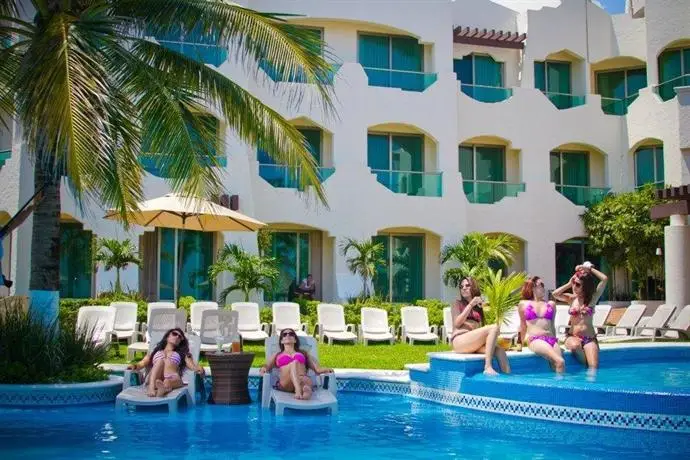 Playa Caracol Hotel & Spa