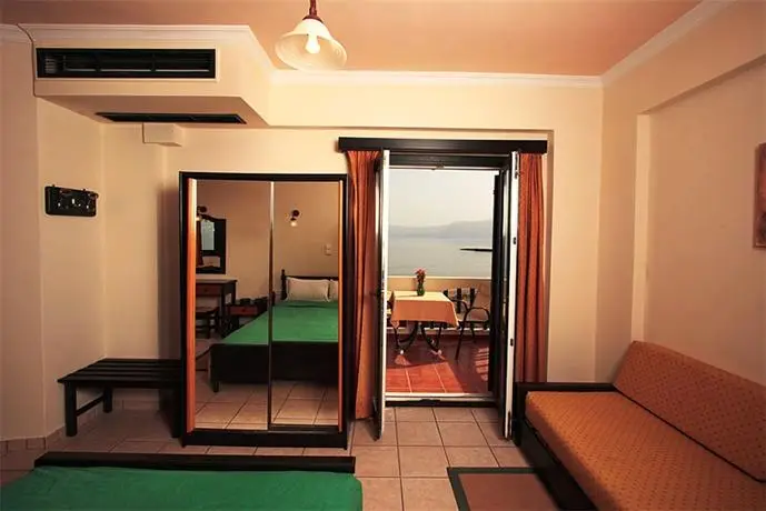 Maria Beach Rooms 