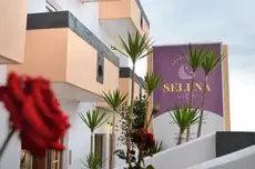 Selena View Studios 