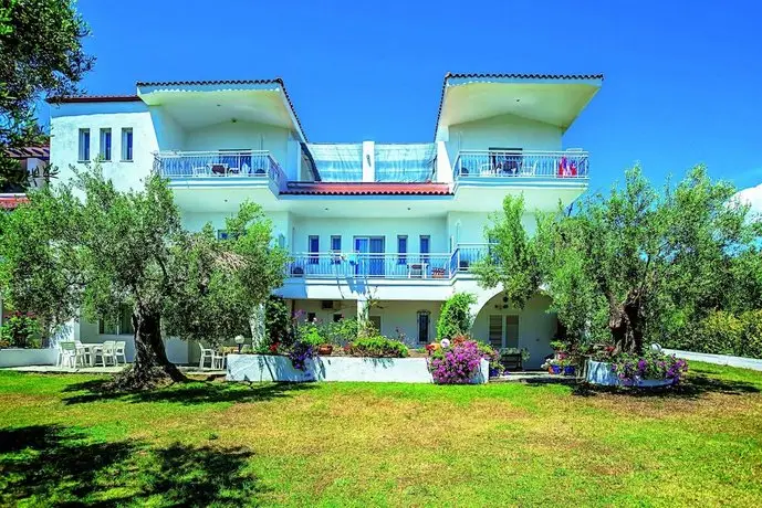 Xenios Faros Apartments 