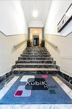 Kubik Hotel 