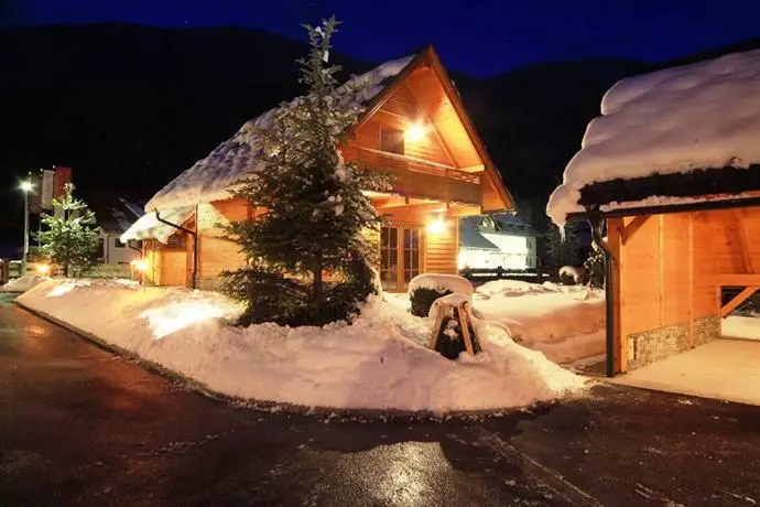 Kronau Chalet Resort