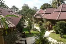 Lanta Castaway Beach Resort 