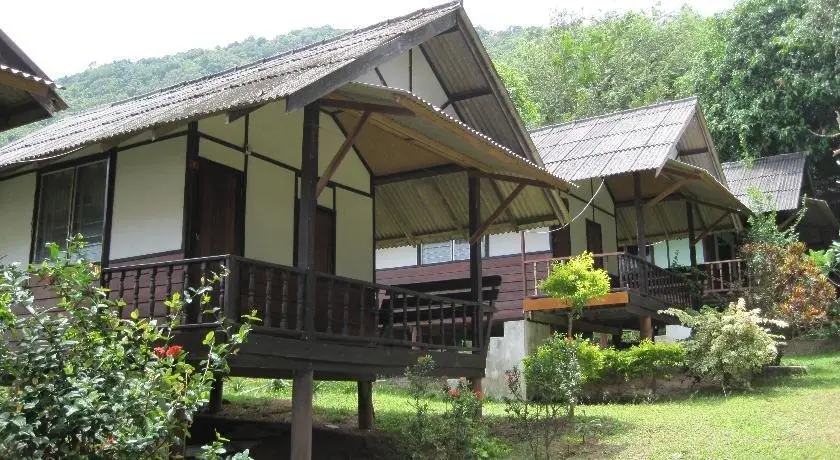 Pooltrap Village Bungalow