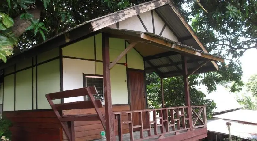 Pooltrap Village Bungalow 