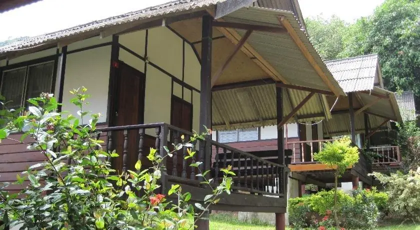 Pooltrap Village Bungalow 