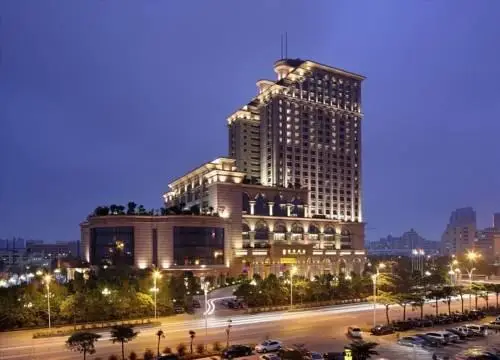 Sovereign Hotel Zhanjiang 