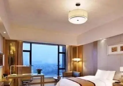 Sovereign Hotel Zhanjiang 