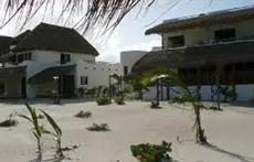 Almaplena Beach Resort 