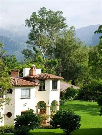 Casa Bugambilia Un Pequeno Hotel en Tepoztlan 