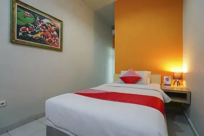 OYO 1638 Cityzen Renon Hotel 