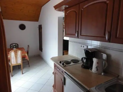 Magyar Apartmanhazak I-III 