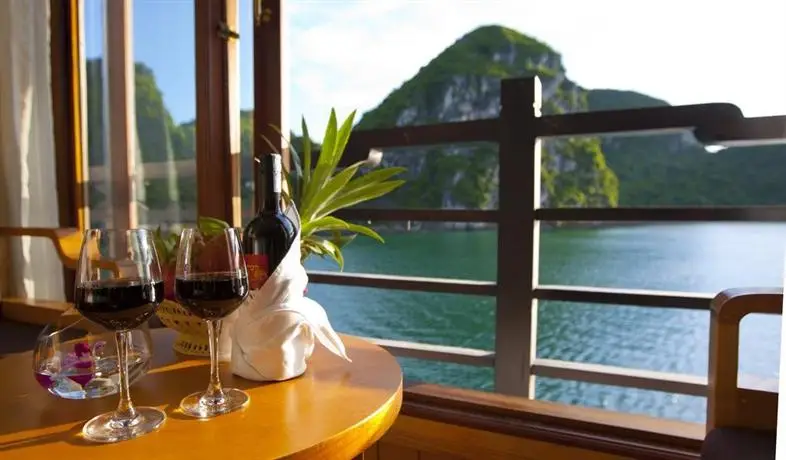 Pelican Halong Cruise