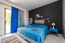 Kouros Home Hotel 