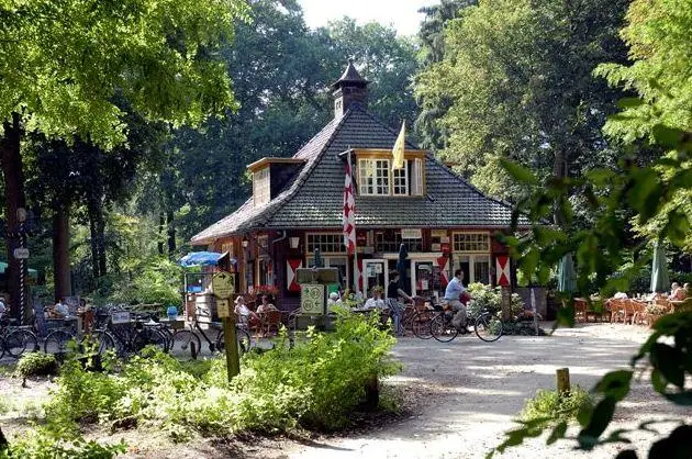 Hotel de Paddestoel