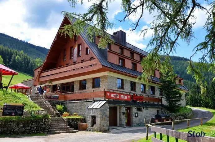 Ski Hotel Stoh